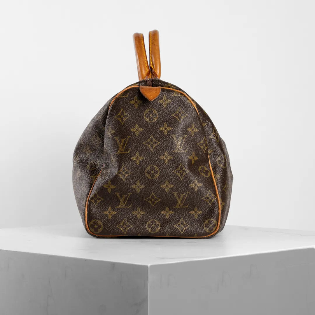 LOUIS VUITTON/ルイ・ヴィトン】モノグラム スピーディ35 ハンドバッグ  W36cm×H20cm｜ヴァルティークヴィンテージ【公式】｜レディースファッション通販 – VALTIQUE VINTAGE TOKYO